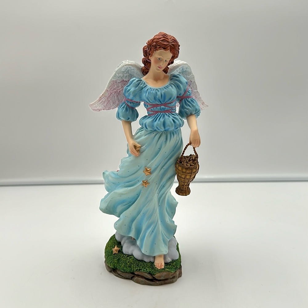 Pipka Limited Edition Celeste Angel Of Stars Earth Angel Figurine Statue